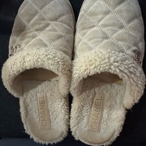 Chanel Beige Quilted Women's Slippers
